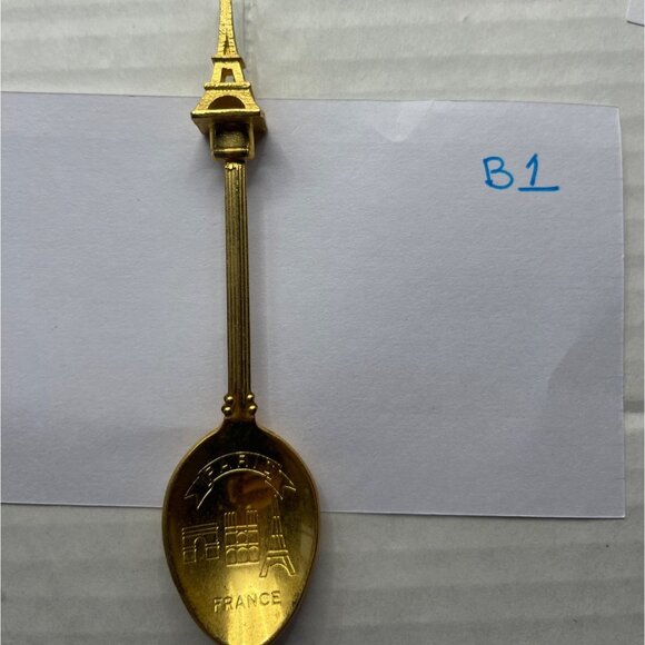 Vintage Paris Souvenir Spoon With Eiffel Tower Handle & Iconic Landmarks B1 - Picture 7 of 8